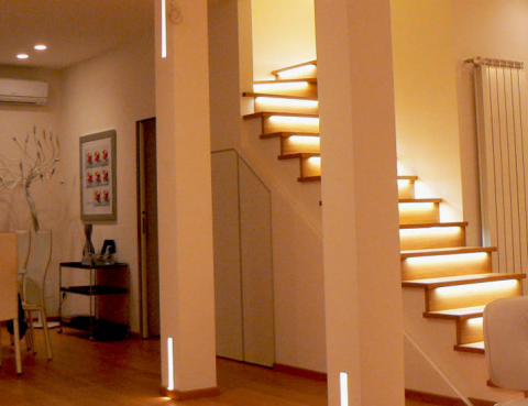 d'une montée d'escalier